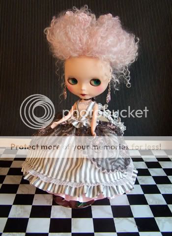 Blythe custom en ce moment sur ebay!! - Page 7 Rococco030