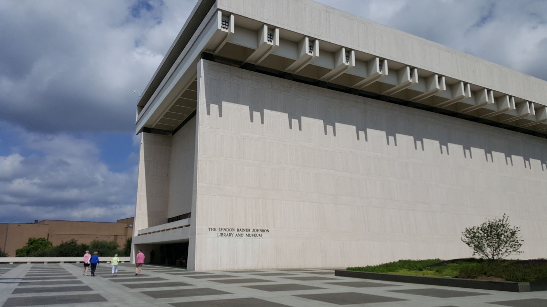 Lyndon Baines Johnson Library and Museum - LBJ Presidential Museum ...