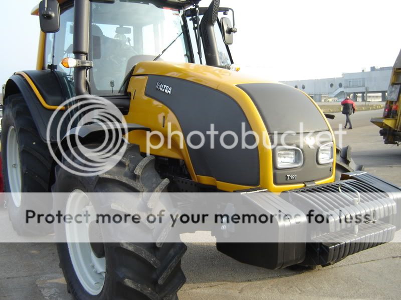 Valtra DSC02880