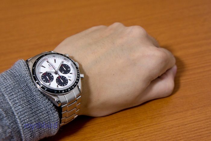 omega speedmaster date panda