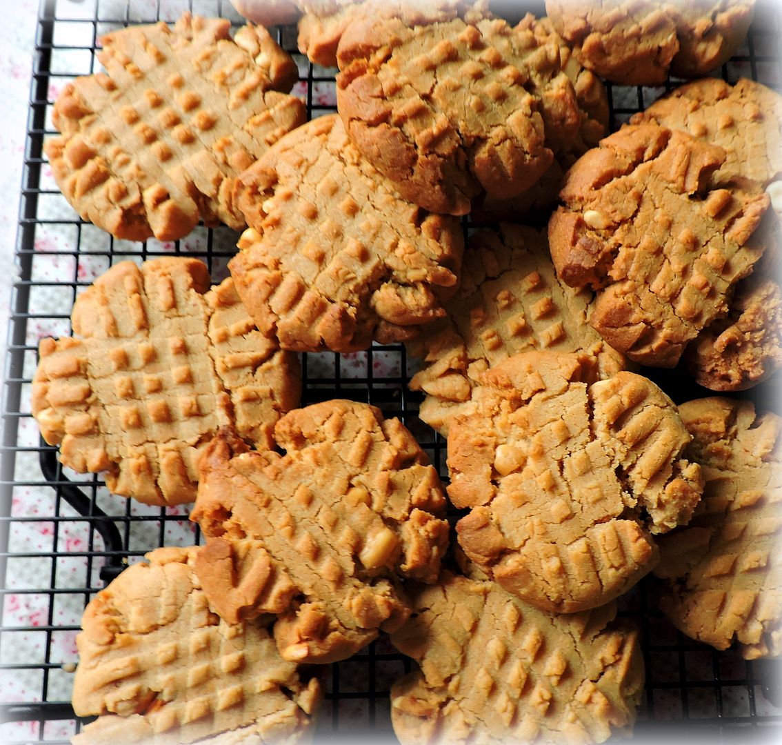 Peanut Butter Shortbread Biscuits