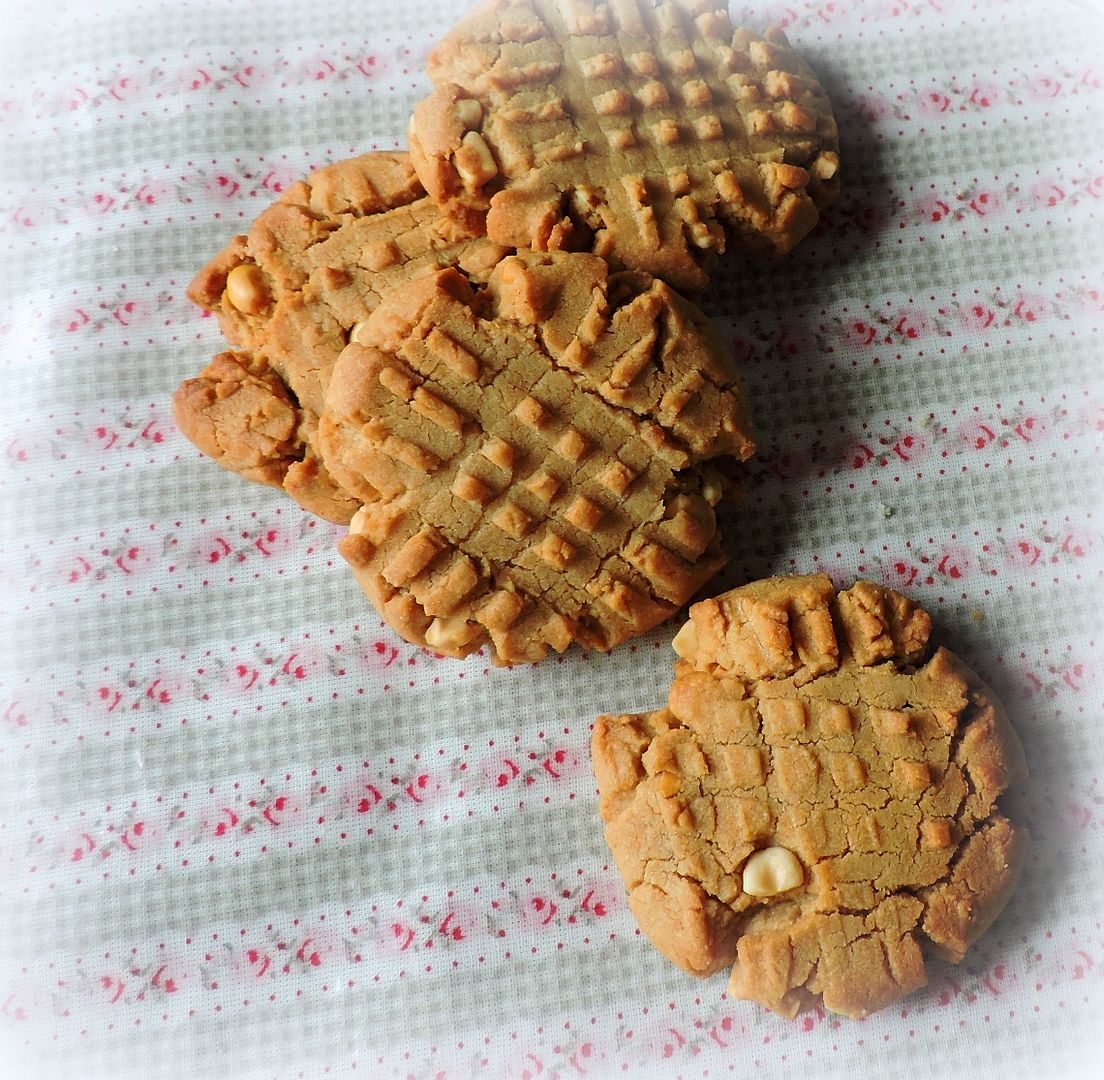 Peanut Butter Shortbread Biscuits