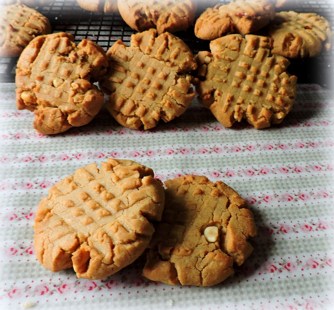 Peanut Butter Shortbread Biscuits