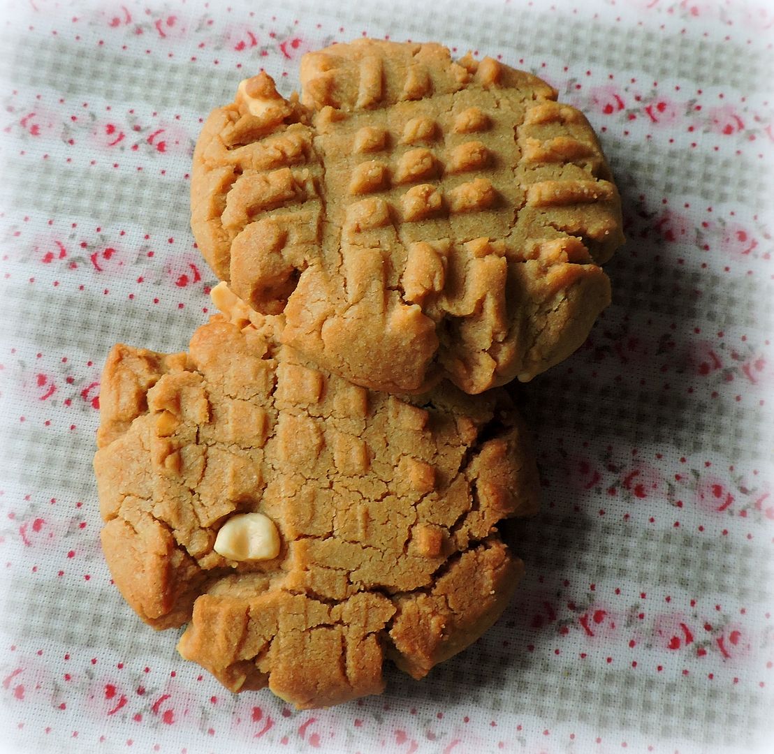 Peanut Butter Shortbread Biscuits
