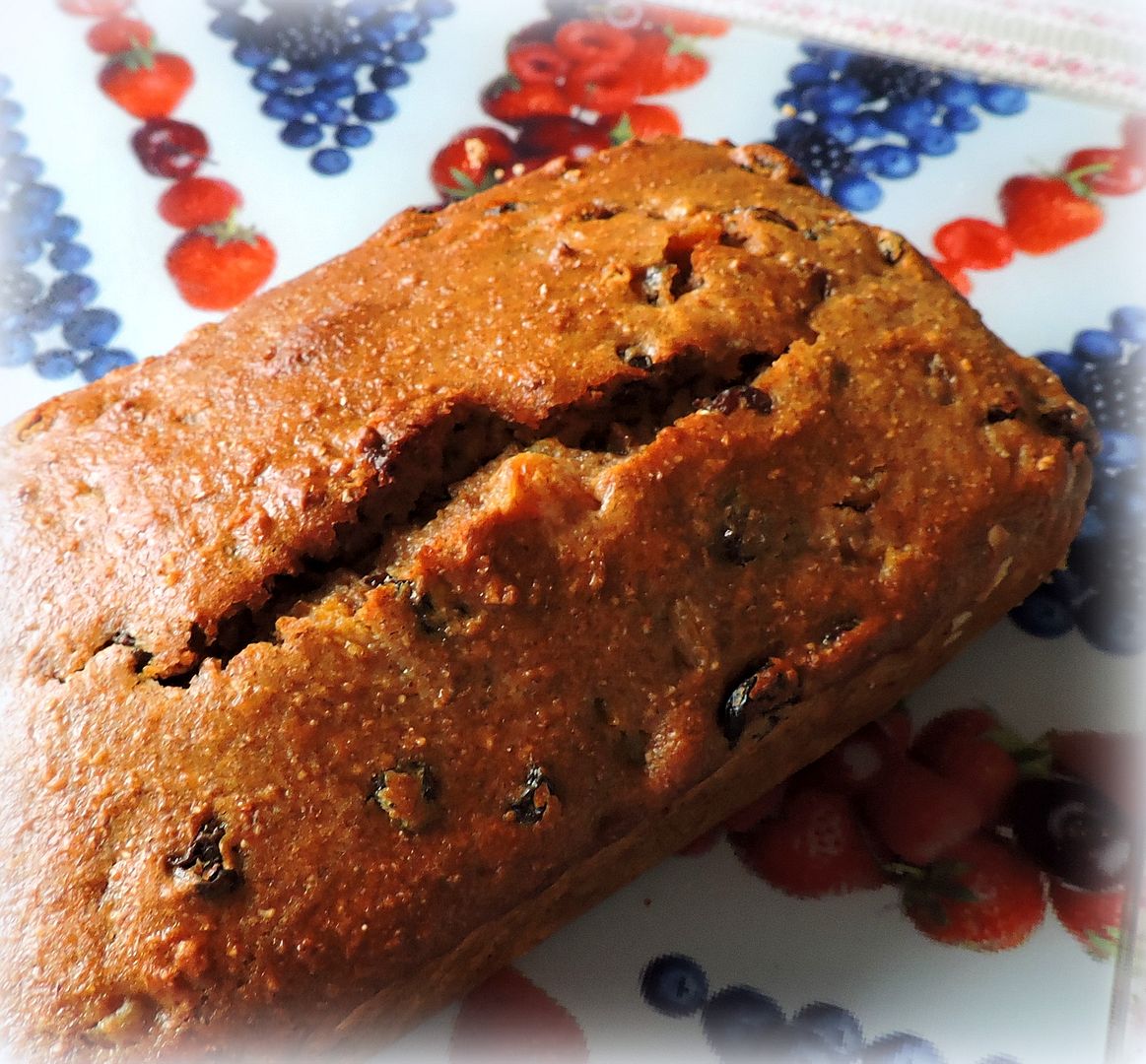 Apricot and Raisin Bran Loaf