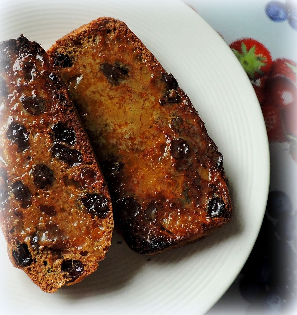 Apricot and Raisin Bran Loaf