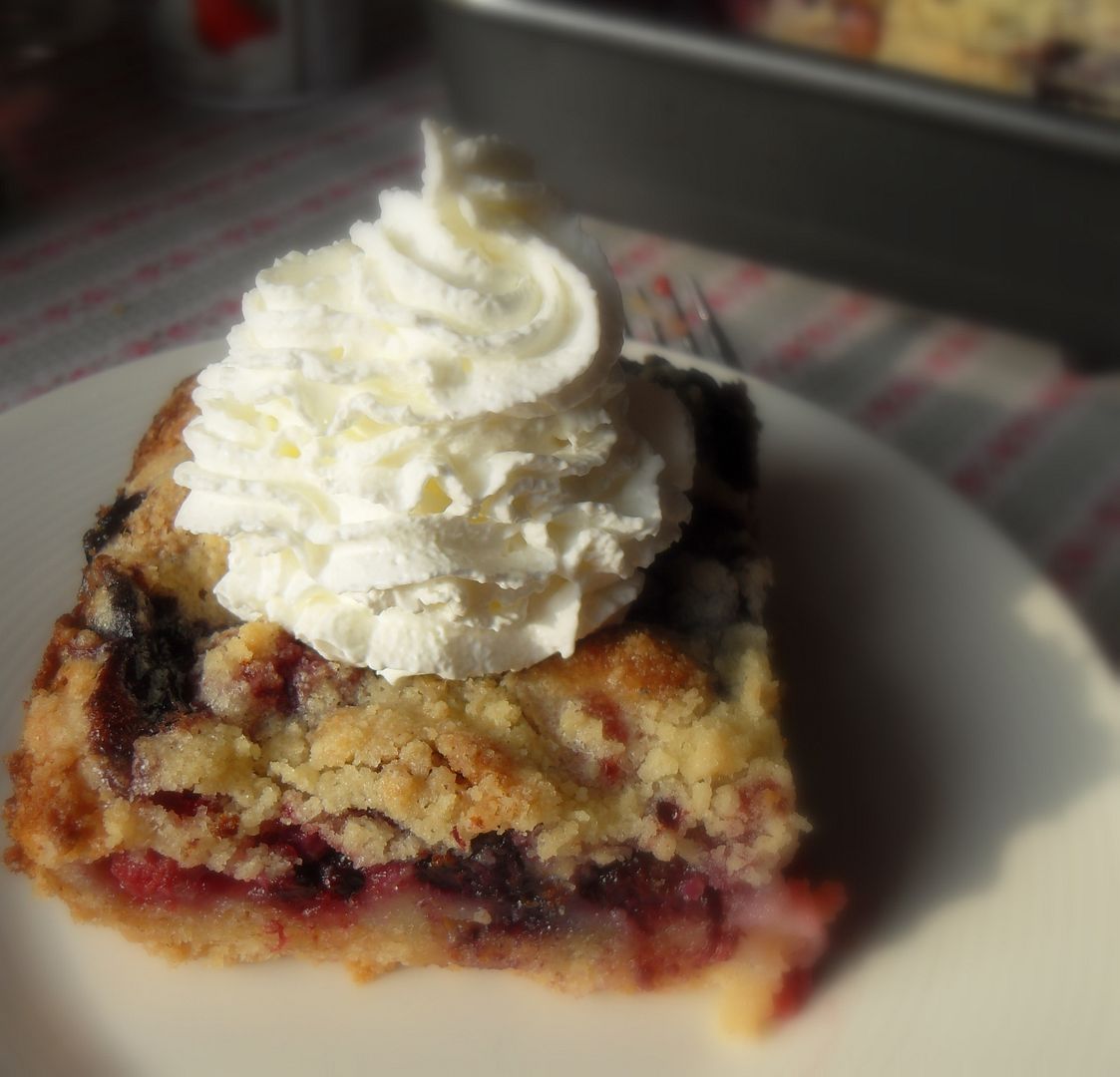 Bumbleberry Pie Tray Bake