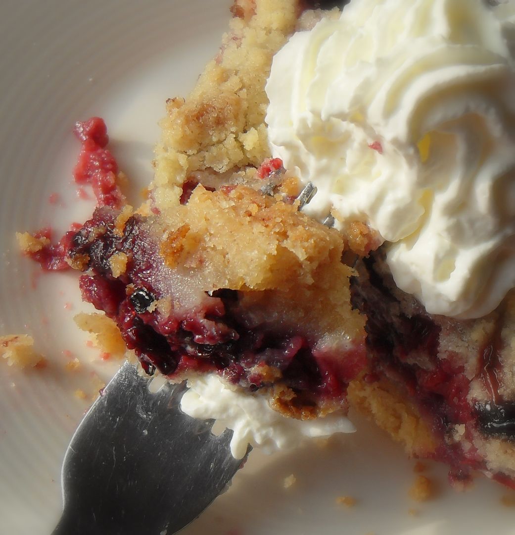 Bumbleberry Pie Tray Bake