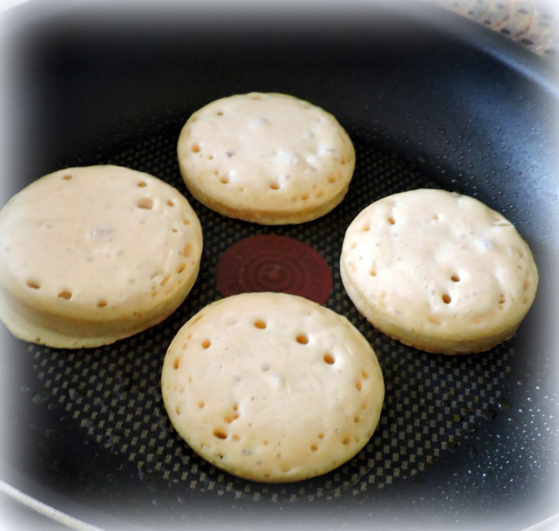 Homemade Crumpets