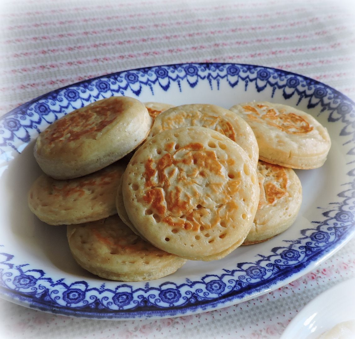 Homemade Crumpets