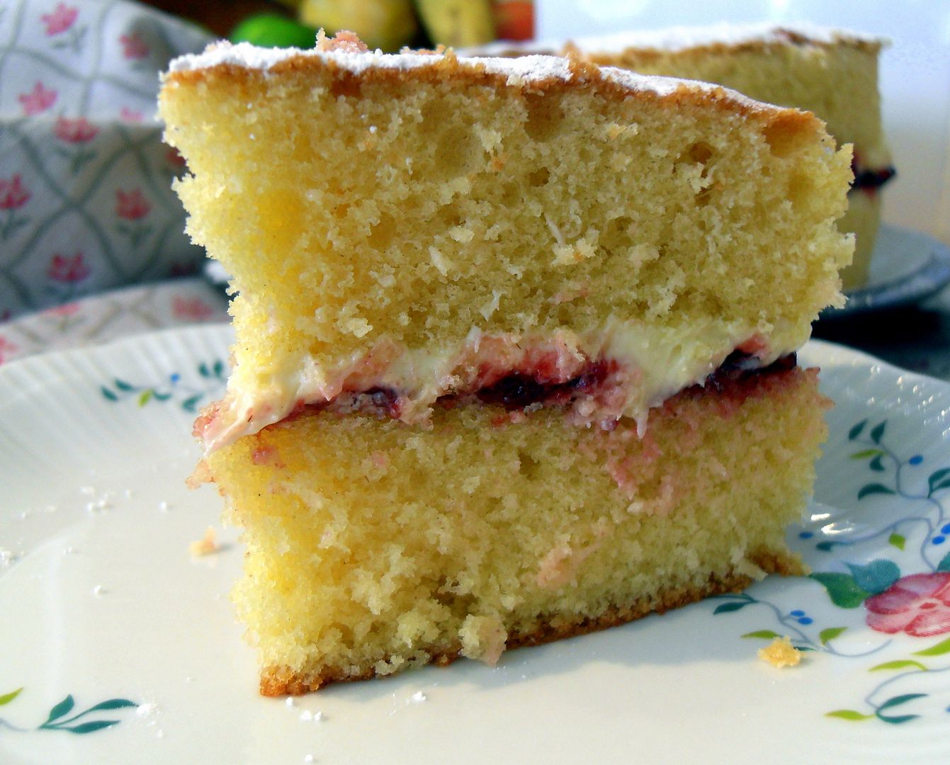 The English Kitchen: Traditional Victorian Sandwich Cake