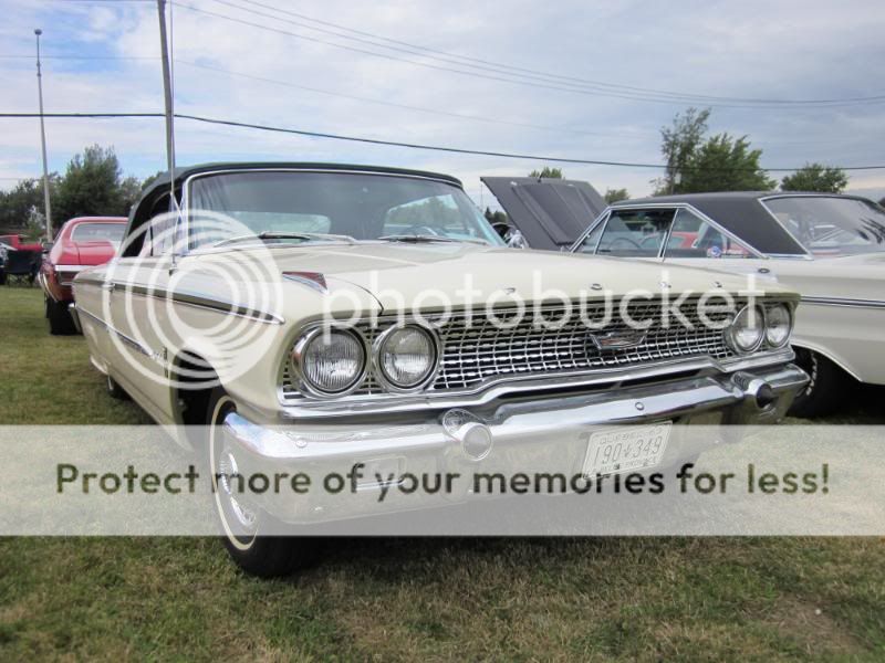 Plusieurs photos : Ford Galaxie ...de 1959 à 1964 Photo893-3