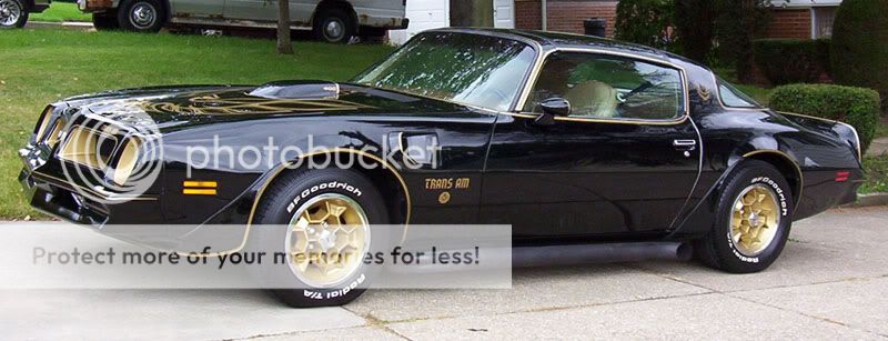 Plusieurs photos : Pontiac Firebird... de 1977 à 1981 Blackandgold