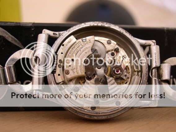 Une montre historique et mythique !!!! Dscn5148