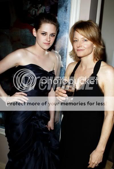 2010 Vanity Fair Oscar Party - Photo's Anna, Kristen & Taylor Kristen2-6