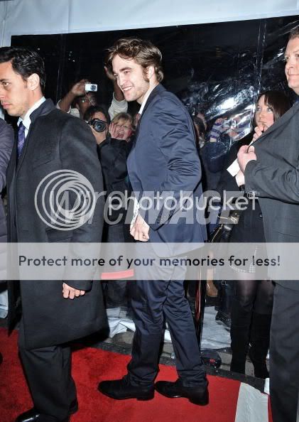 "Remember Me" Premiere - Rob and Kristen - Photo's Rob5-1