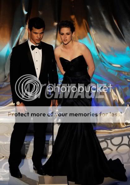 The 82nd Annual Academy Awards [Oscars] Anna, Kristen & Taylor TaylorKristen