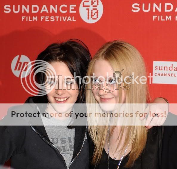 Kirsten Stewart & Dakota Fanning - Sundance Film Festival 2010 AKristenRunaways3