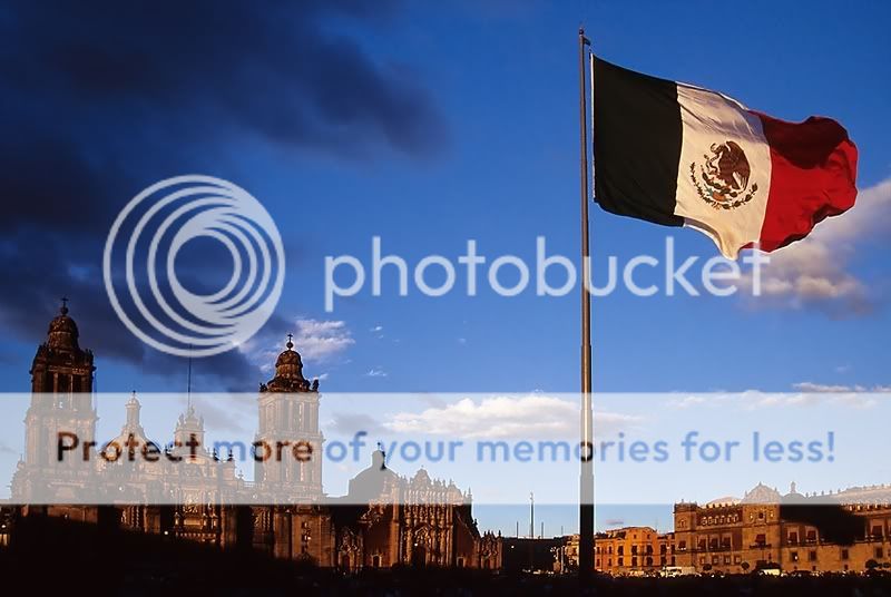 SORPRENDENTES FOTOS DE LA CD. DE MEXICO - Página 2 Zocaloandflag