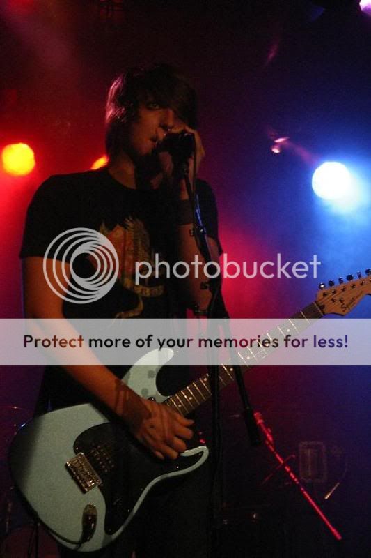 Scott Michael Foster (Cappie en GREEK) 12