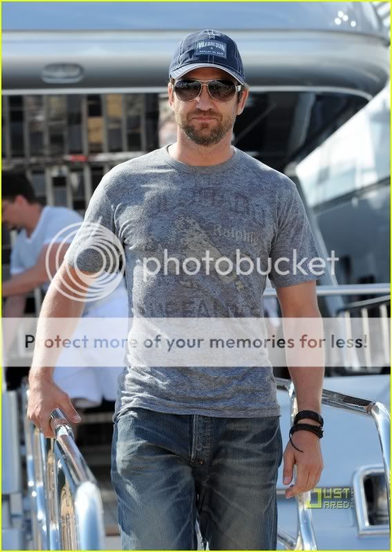 Gerard Butler - Pgina 15 Gerard-butler-cannes-moran-atias-12