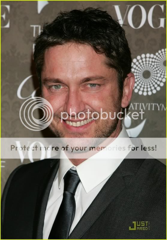 Gerard Butler - Pgina 2 Gerard-butler-art-of-elysium-2009-0