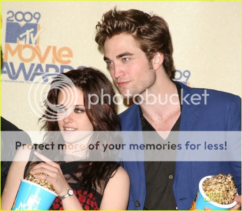 Robert Pattinson - Pgina 2 Robert-pattinson-mtv-movie-awards-2