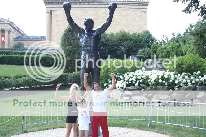 Rocky Jumped a Park Bench sur les trace de rocky a philadelp - Page 2 Statue3