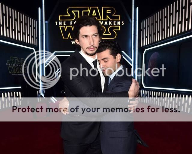 Adam Driver Image Thread - Page 2 Kylo%20and%20Poe%20hug%20it%20out_zpsvdfnd1rg