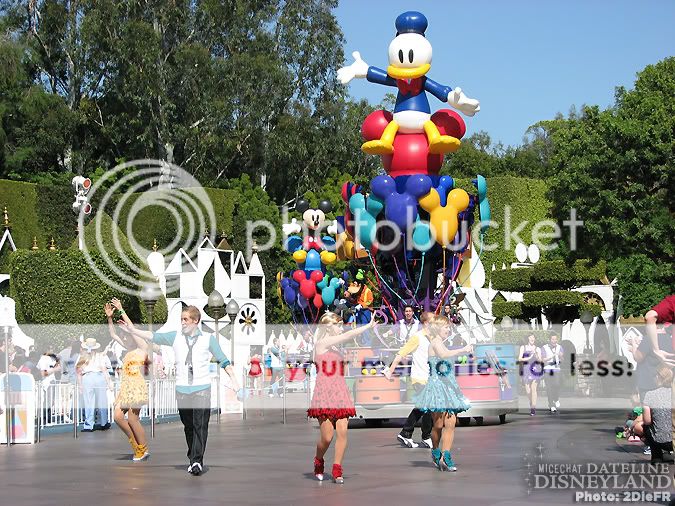 [Disneyland Park] Celebrate! A Street Party IMG_3443