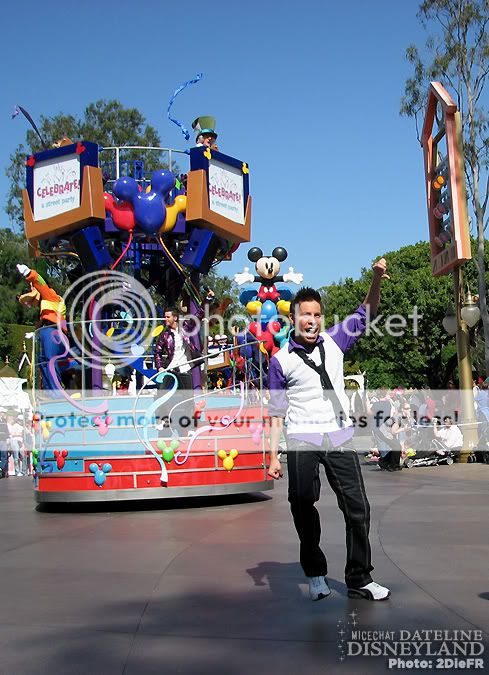 [Disneyland Park] Celebrate! A Street Party IMG_3449