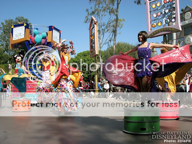 [Disneyland Park] Celebrate! A Street Party IMG_3505
