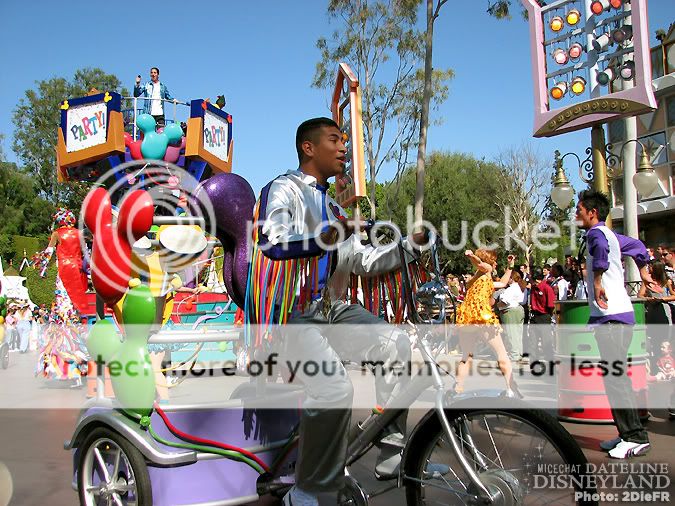 [Disneyland Park] Celebrate! A Street Party IMG_3512