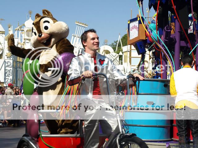 [Disneyland Park] Celebrate! A Street Party P1010205