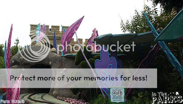 [Disneyland Park] Alice in Wonderland fermée pour mise en conformité (16 juillet au 13 août 2010 et de mi-mars au 04 juillet 2014)  P1016441