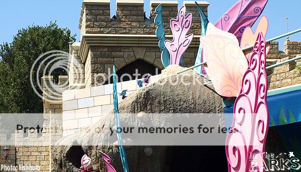 [Disneyland Park] Alice in Wonderland fermée pour mise en conformité (16 juillet au 13 août 2010 et de mi-mars au 04 juillet 2014)  P1018834
