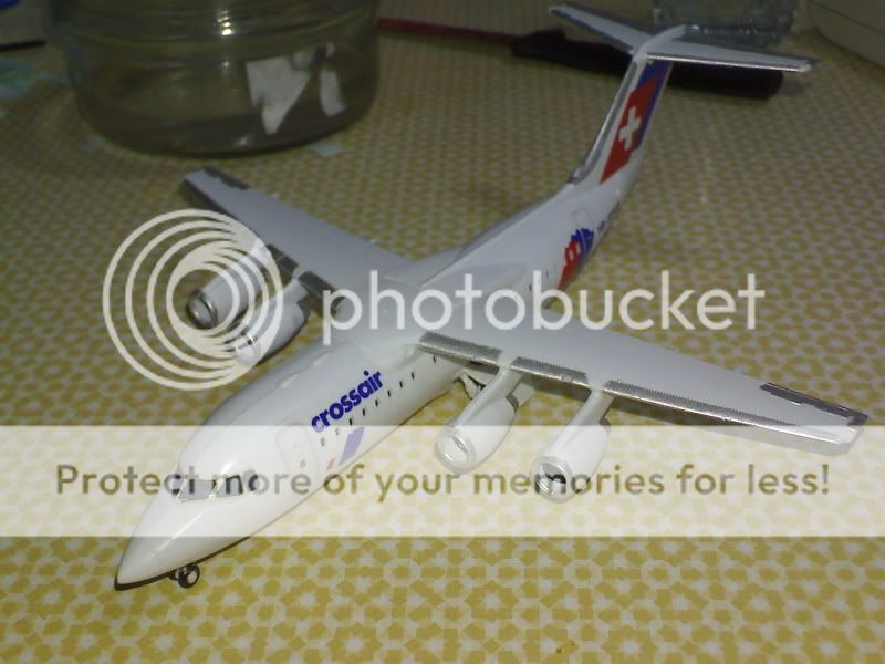 1/144 Avro RJ-85 Crossair DSC00001bitti