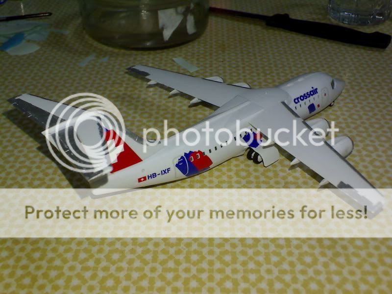 1/144 Avro RJ-85 Crossair DSC00003bitti4