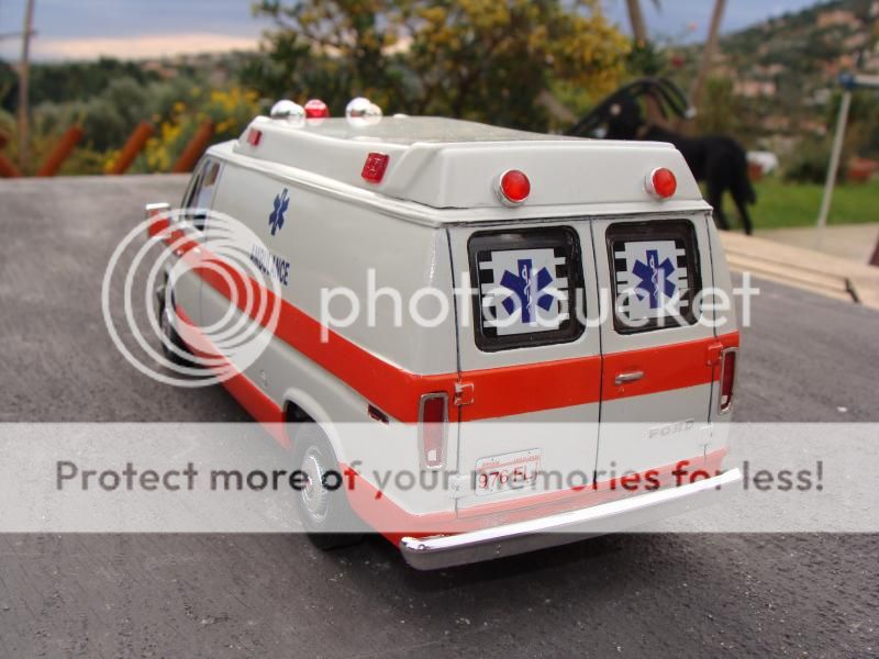 Ford Econoline 75 Ambulance WIP terminée p7 !!! - Page 4 DSC07925_zps9ec2311f
