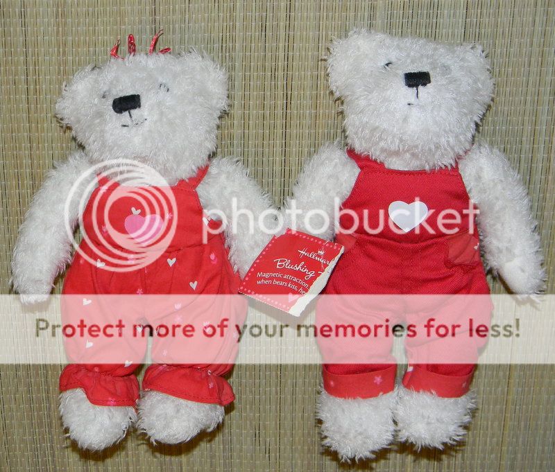 New Hallmark 2004 Collectible Blushing Bears Kissing Valentine Plush Light Up