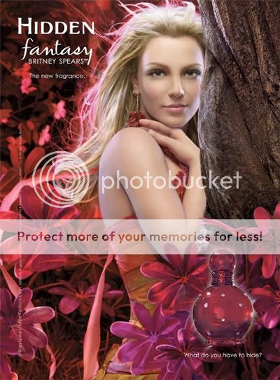 2 fotos promocionales del nuevo perfume de Britney 5819