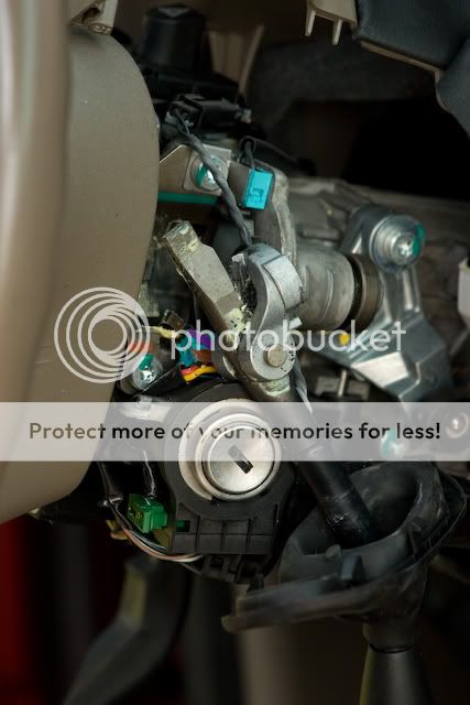 2004 Ford explorer steering column shift linkage coupler lever bracket