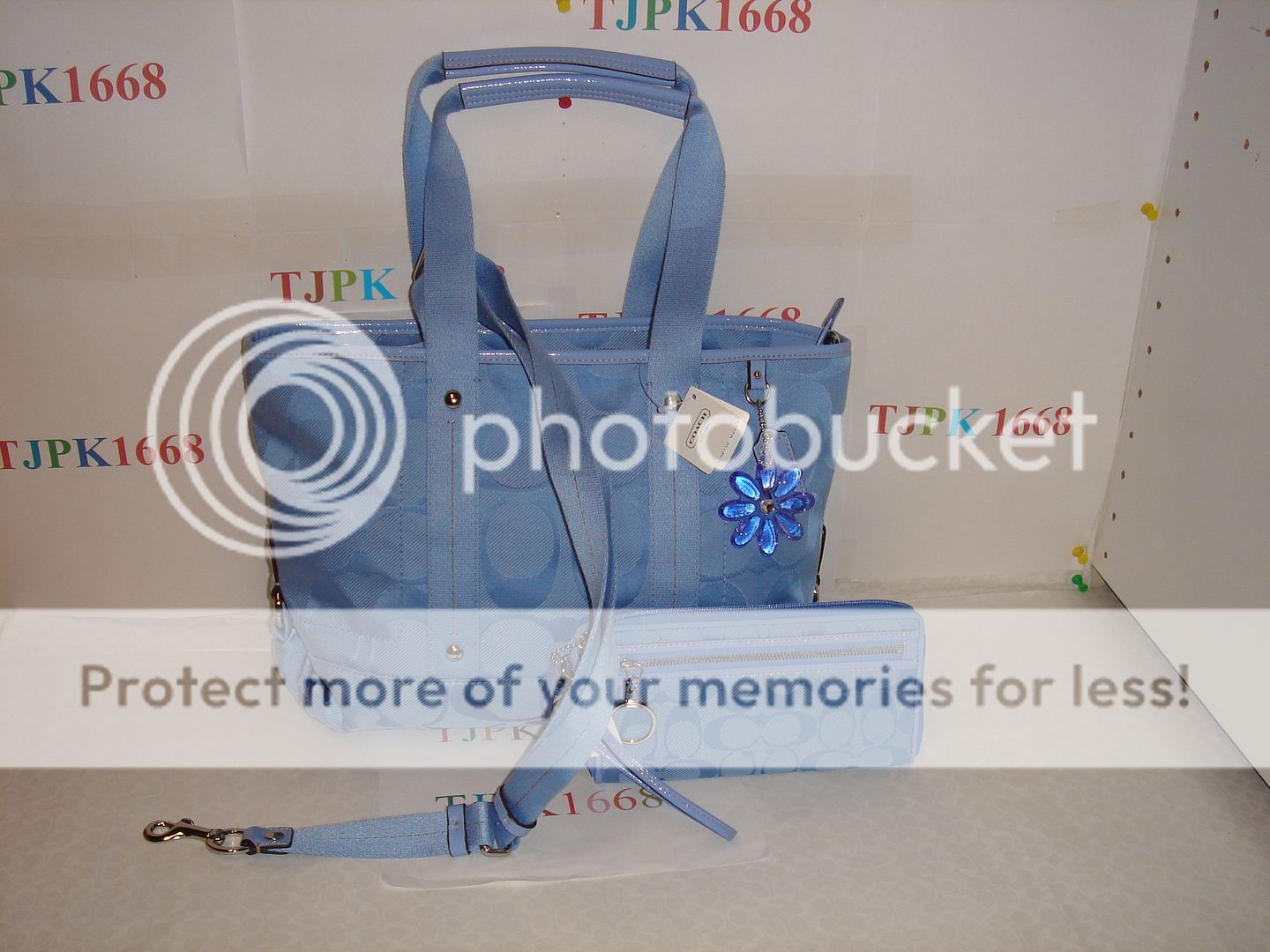   COACH PERIWINKLE DAISY NYLON SIGNATURE TOTE+WALLET F16552 + F46251