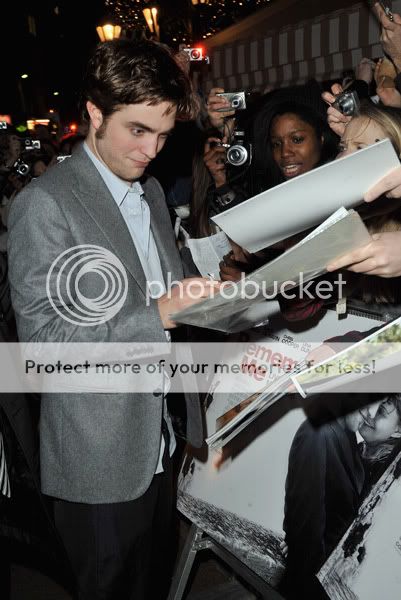 Remember Me Premiere in London, March 17 - Robert Pattinson 59931999babolat317201025627PM