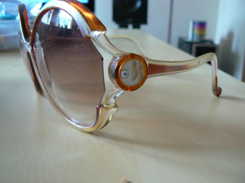 Brigitte Bardot lunettes de soleil P1000280