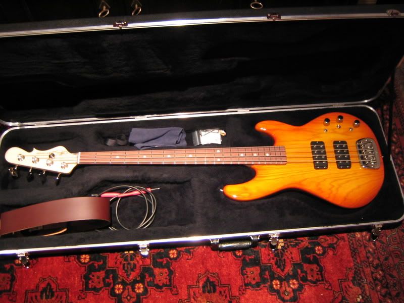 GLL2000002.jpg