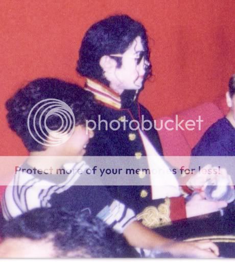 Meeting Michael At_the_Sydney_premiere_of_Ghosts_on_15_November_1996