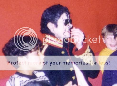 Meeting Michael At_the_premiere_in_Sydney_of_Ghosts_-_15_November_1996