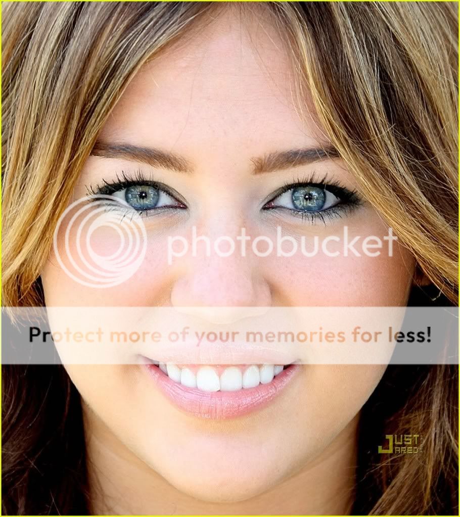 Miley Cyrus Eyes Closed - Miley Cyrus Height