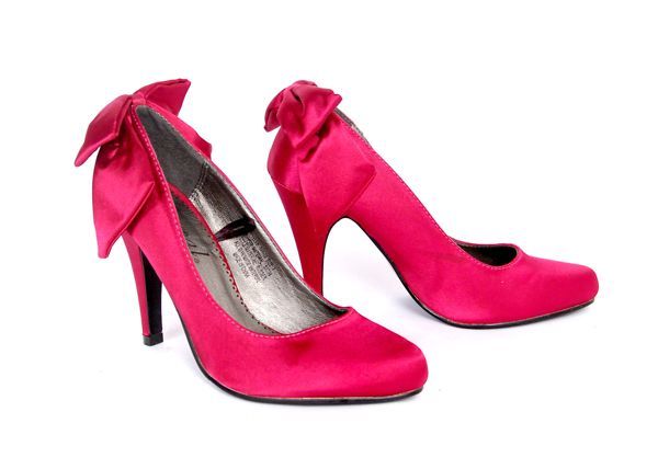 heels with bow in back